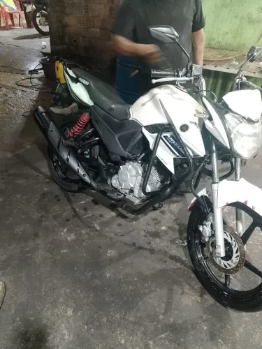 Vendo uma moto fazer 150 2015