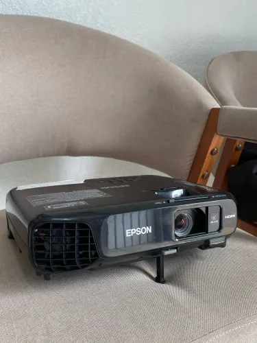 Projetor Epson S18+  HDMI/ VGA