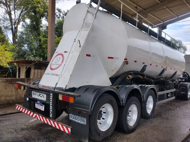Carreta silo 