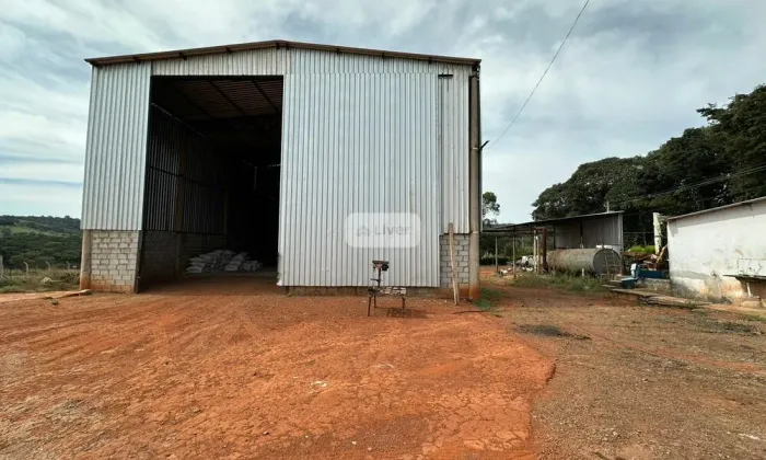 Galpão com Área Comercial em Nova Veneza