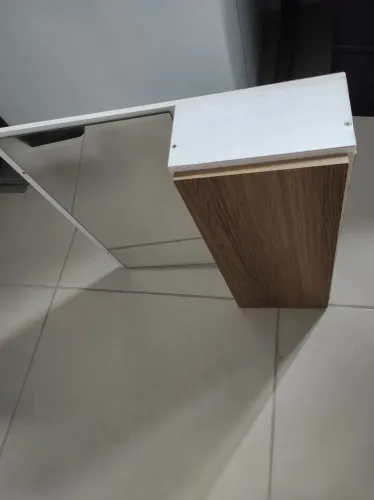 Espelheira de Banheiro com Armário Lateral 