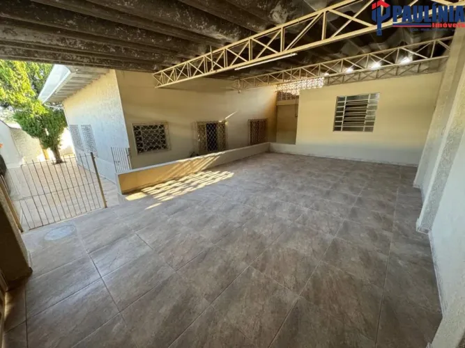 Casa com 3 dormitórios para alugar, 180 m² por R$ 3.700,00/mês - Santa Cecília - Paulínia/