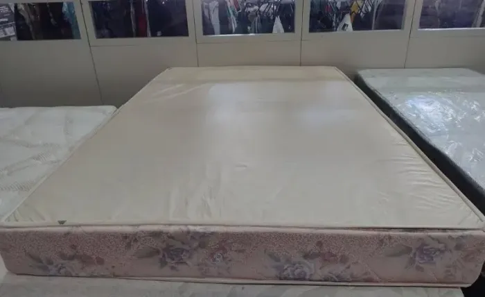 Colchão de espulma com Capa Impermeavel
