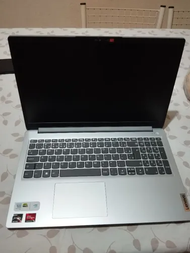 Notebook Lenovo Ideapad 1 15AMN7