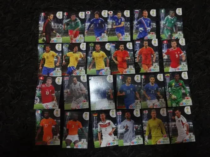 Lote de cards Adrenalyn XL 2014 com 24 Diferentes