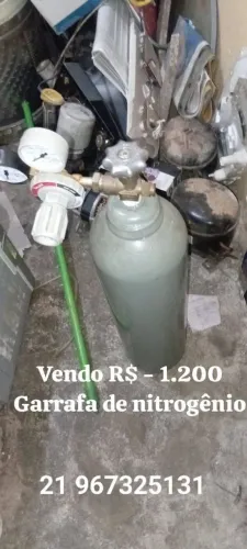 Garrafa de nitrogênio