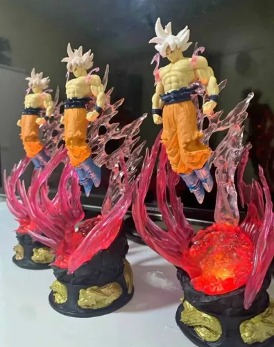ACTION FIGURE GOKU 25 CENTIMETROS