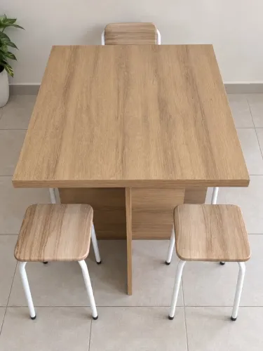 Mesa de Cozinha Verona 4 Lugares com 4 Banquetas