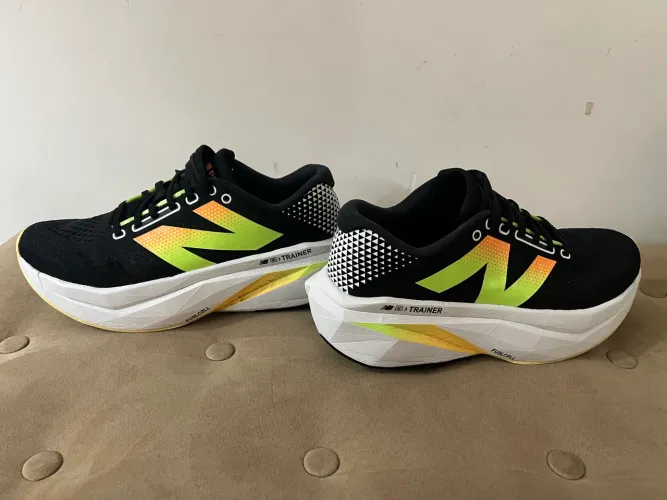 Tênis New Balance com Placa de Carbono