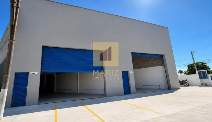 Galpão Comercial para Locação em Maceió-AL: Espaço Ideal no Barro Duro com 1 Banheiro, 6 V