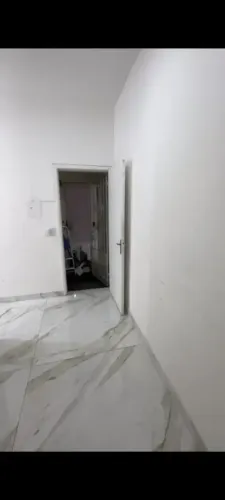 Imóvel para aluguel possui 45 metros quadrados com 3 quartos