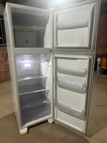 Geladeira Eletrolux