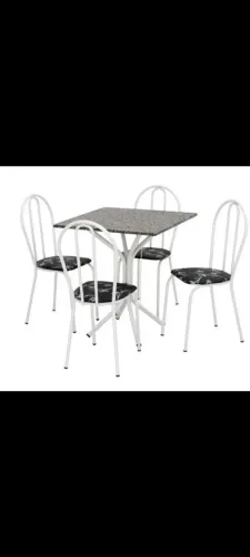 Mesa de mármore de 4 cadeiras, mas estou vendendo SEM as cadeiras.