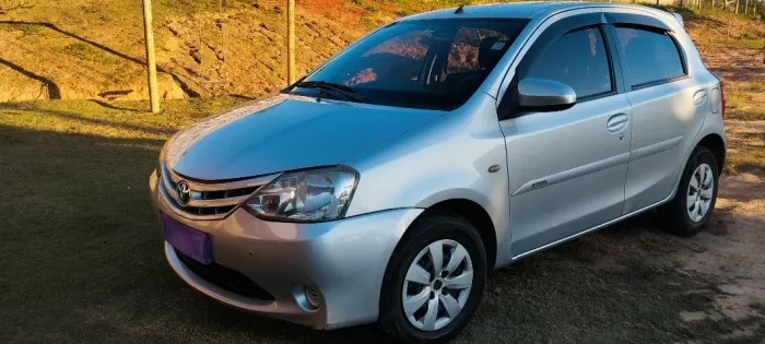 Toyota Etios XS 1.5 Flex 16V 5P Mec. 2014