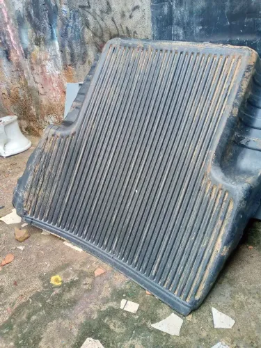 Proteção da caçamba da Hillux