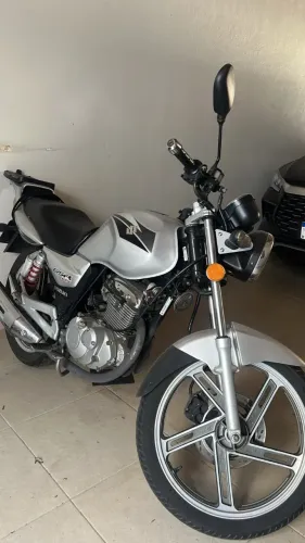 Suzuki GSR 125 2015 - Único Dono - 27 mil km - Licenciada 2026