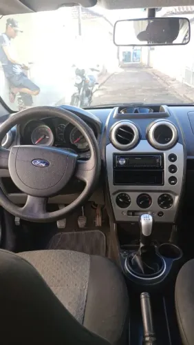 Ford Fiesta SE 1.6 8V Flex 5P 2014