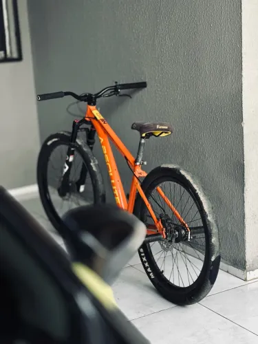 Bicicleta nero 4 aro 26