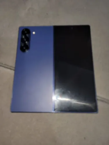 Celular fold 6