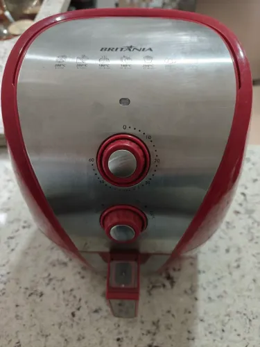 Airfreyer vermelha super conservada. 110v