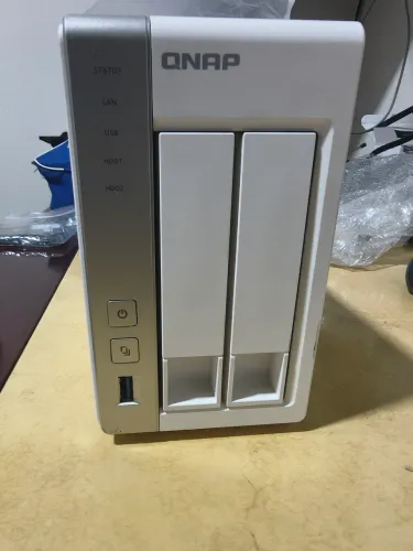 NAS QNAP TS-231P 2 Baias Gigabit - Servidor de Arquivos - Sem HD