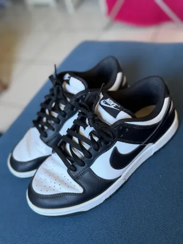 Nike dunk panda 
