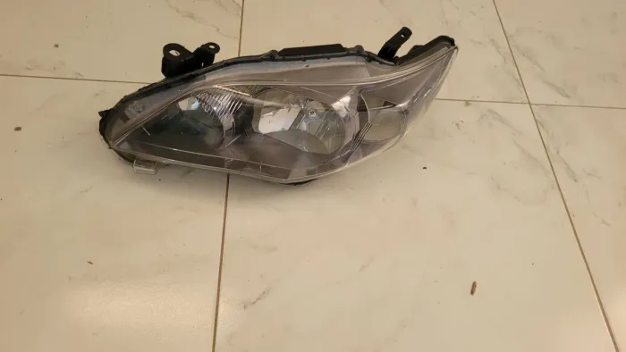 Farol esquerdo corolla xrs 12/14