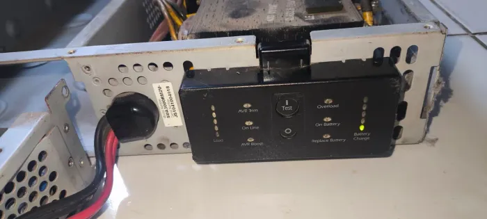 Nobreak APC 3000 VA