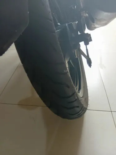 Moto usada em bom estado de conservação 