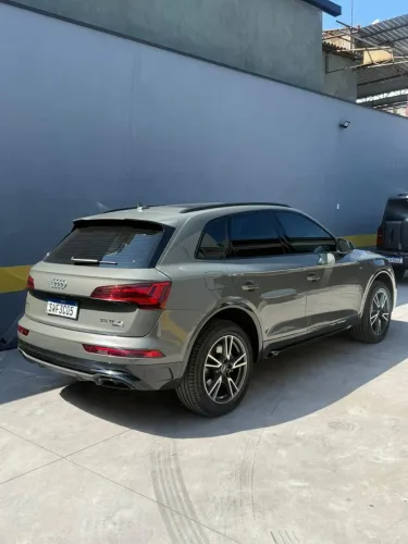 Audi Q5 Perf. Black 2.0 TFSIe S.tr. QT (hib.) 2024