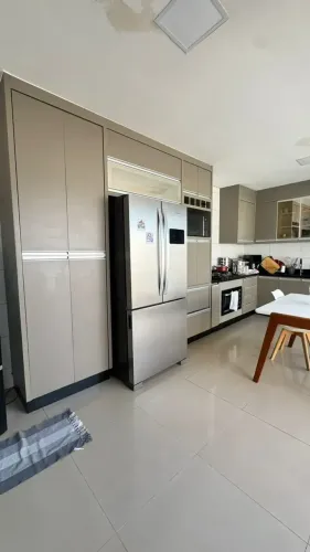 Casa com 4/4 condomínio fechado Jardim Imperial - Cuiabá - MT