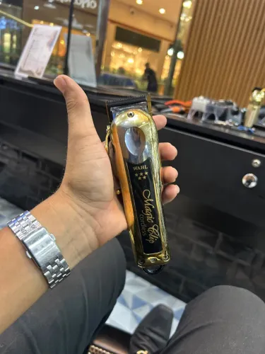 MÁQUINA DE CORTAR CABELO - PROFISSIONAL
