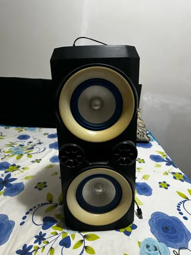 Vende-se caixa de som Multilaser 300w 