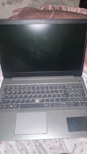 Lenovo Ideapad 3 15 polegadas - Tela com defeito / Para Retirada de Peças