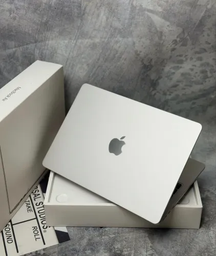MacBook Air M4 16Gb/256GB 13.6? - Novo/Lacrado
