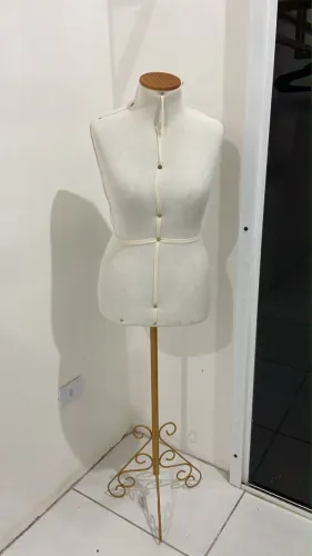 Produtos de loja de roupa feminina