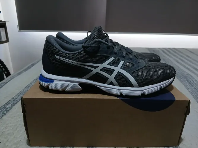 Tênis Asics 42 - prata