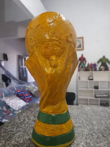 Vende-se troféu da copa do mundo