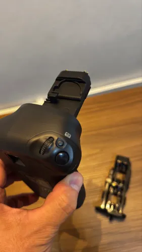 Battery Grip Meike MK-70D para Canon 70D / 80D / 90D - Completo na Caixa