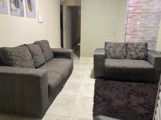 Sofá bem conservado 