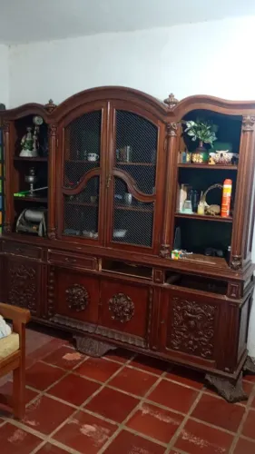 Cristaleira Arca Antiga Colonial em Madeira Nobre - Raridade