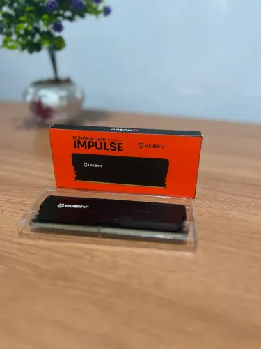 Memória RAM Husky Impulse DDR4 para Desktop - Nova / Sem Uso