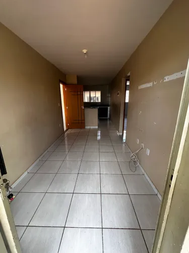 Alugo casa em cidades Ocidental