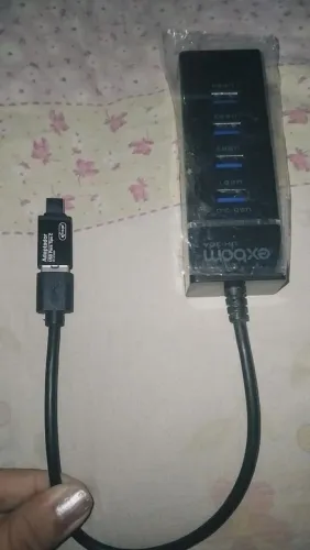 Estou vendendo (USB HUB EXBOM)  4 em 1  tipo C.  Novo sem embalagem 