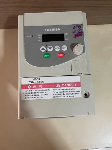 Inversor de frequência Toshiba 2cv