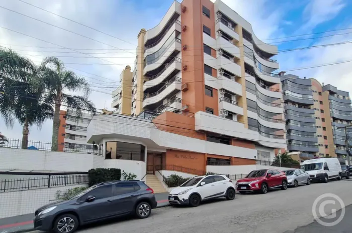 Espaço, conforto e vista para o mar no bairro Bom Abrigo, Florianópolis