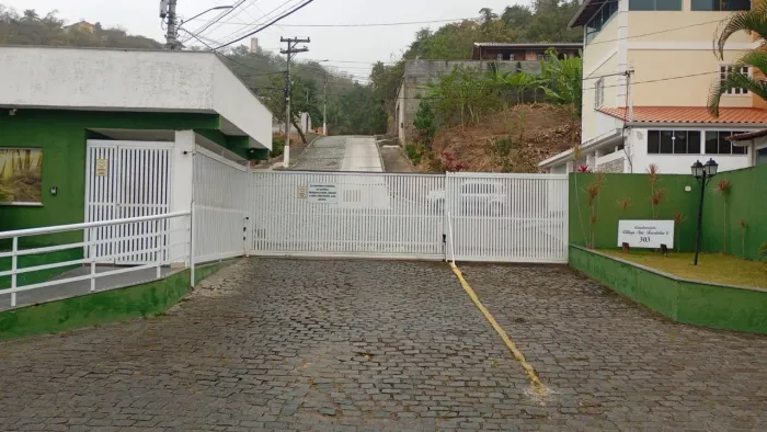 Terreno de 200m² em Tribobó, São Gonçalo, com área de lazer