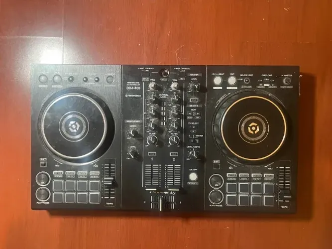 Controladora DDJ 400 (Com Detalhes)