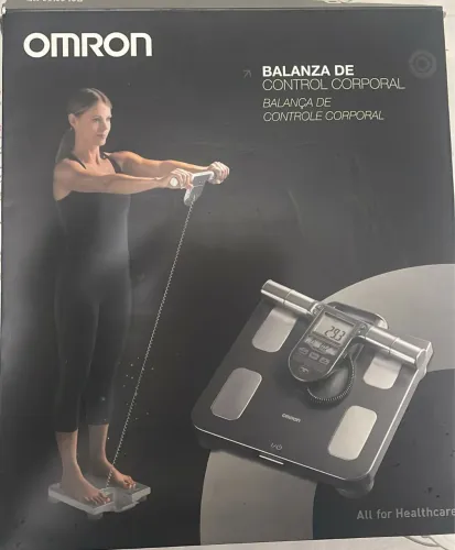Balança de Controle Corporal Omron HBF-514C - Ideal para Profissionais da Saúde
