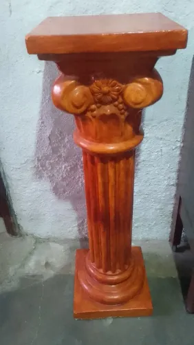 Coluna Romana envernizada 